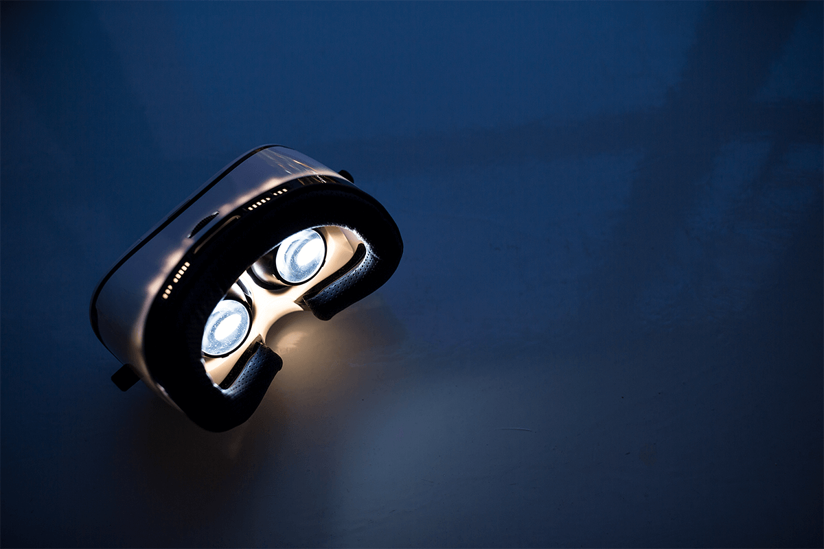 Bridging the Digital and Physical Worlds Using AR/VR and Industrial IoT